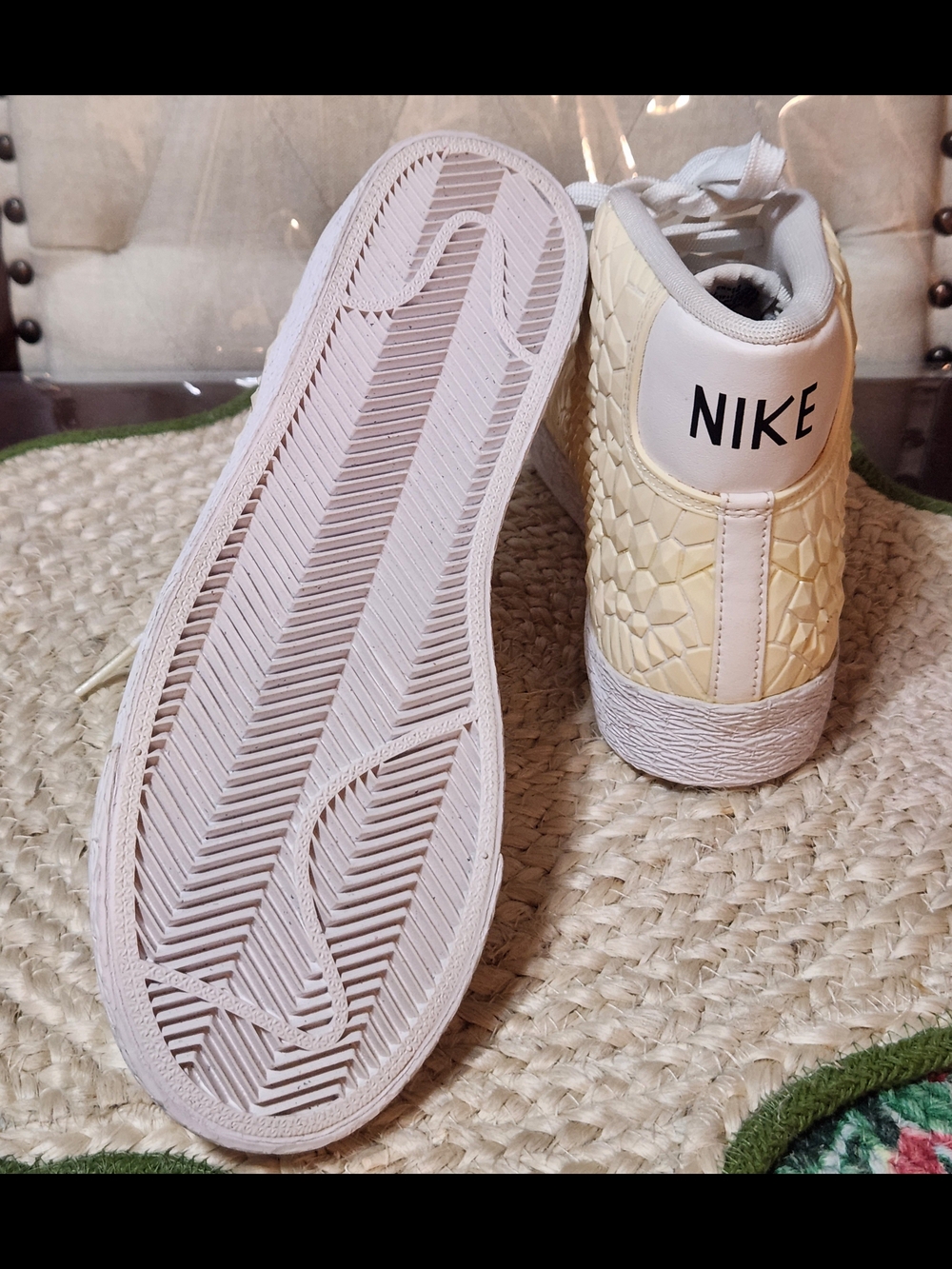 Nike Cream Textured High-Top Sneakers with White Accents.. Sz 5.5 - Picture 6 of 6